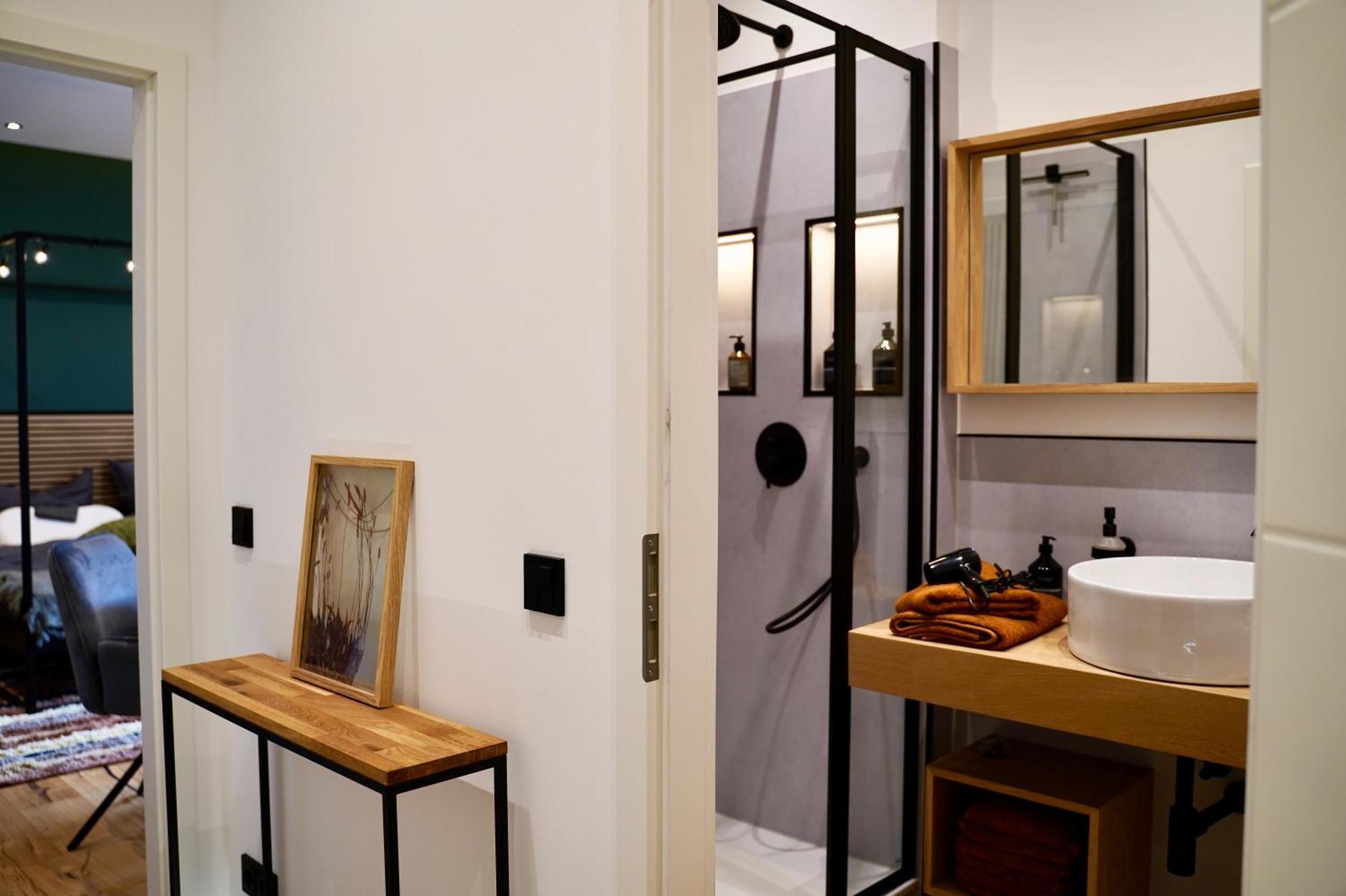 Edler Wohnraum Luxurioeses Studio Im Zentrum Mit Balkon, Kaffeevollautomat, Klima & Parkplatz Zwickau Extérieur photo