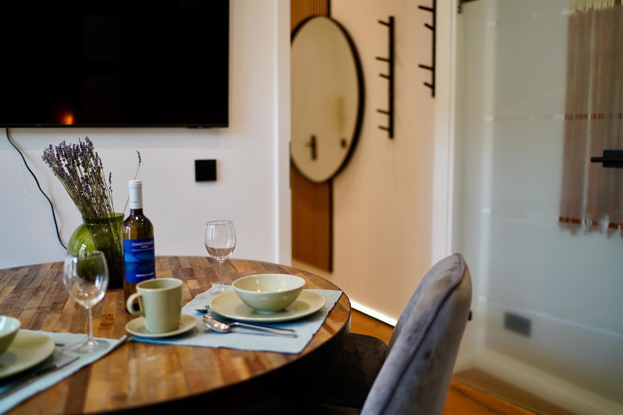 Edler Wohnraum Luxurioeses Studio Im Zentrum Mit Balkon, Kaffeevollautomat, Klima & Parkplatz Zwickau Extérieur photo