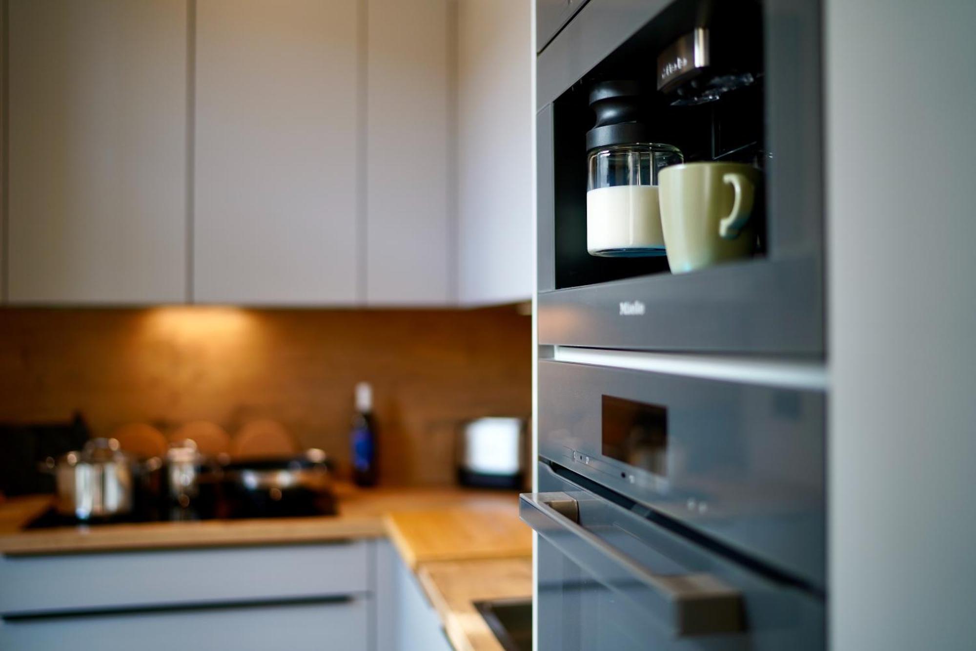 Edler Wohnraum Luxurioeses Studio Im Zentrum Mit Balkon, Kaffeevollautomat, Klima & Parkplatz Zwickau Extérieur photo