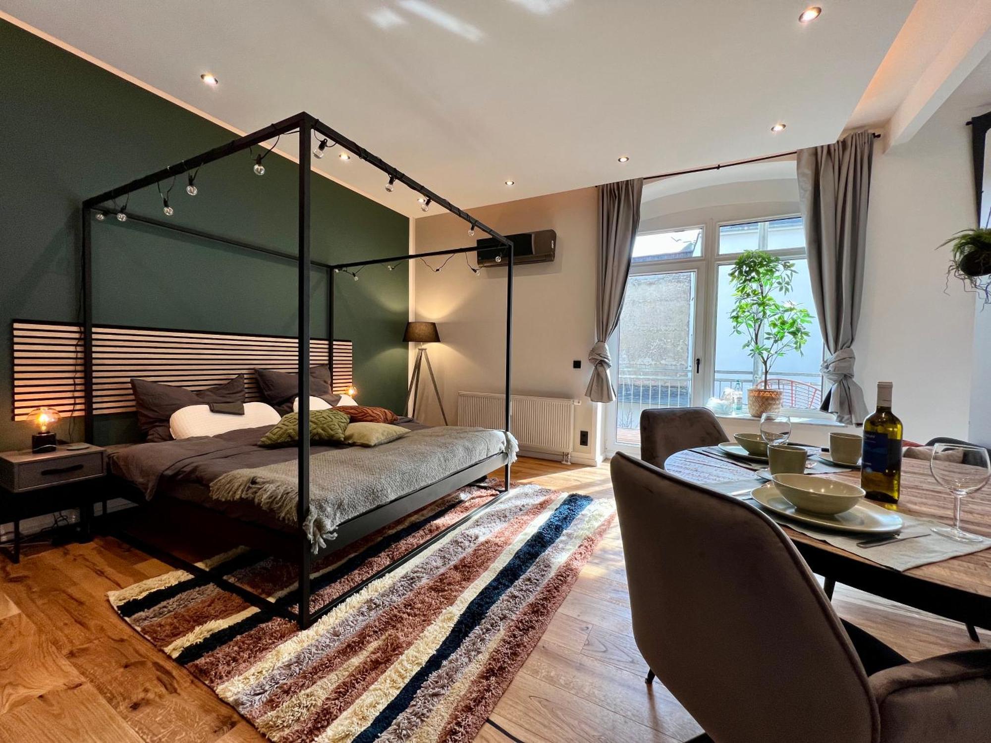 Edler Wohnraum Luxurioeses Studio Im Zentrum Mit Balkon, Kaffeevollautomat, Klima & Parkplatz Zwickau Extérieur photo
